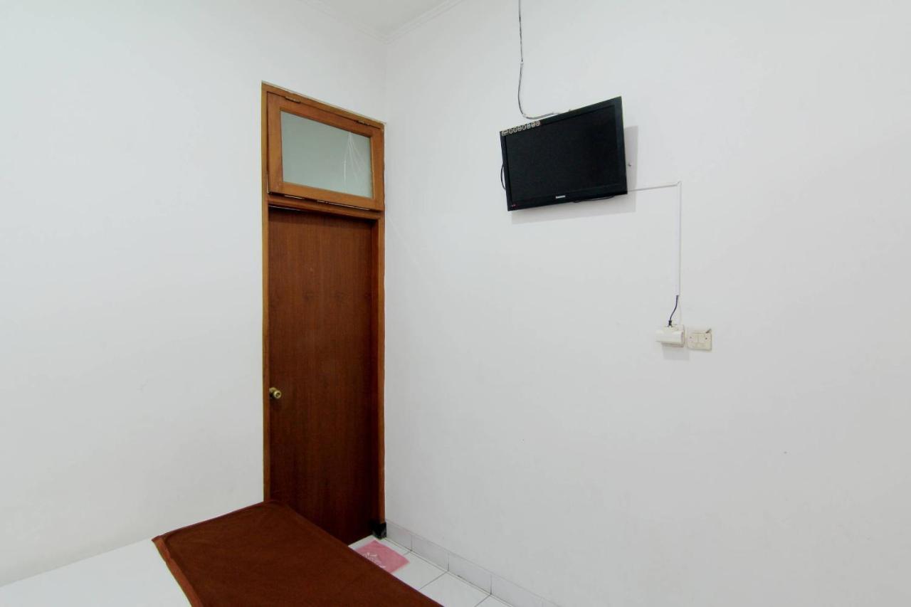 Hotel Fevytra Syariah Yogyakarta Ngoại thất bức ảnh
