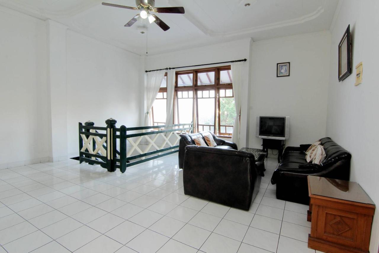 Hotel Fevytra Syariah Yogyakarta Ngoại thất bức ảnh