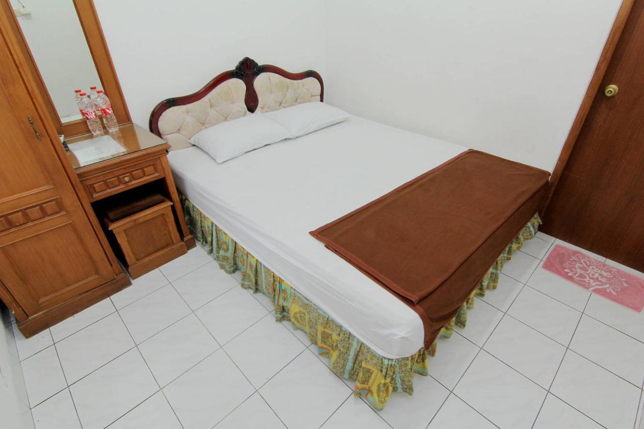 Hotel Fevytra Syariah Yogyakarta Ngoại thất bức ảnh