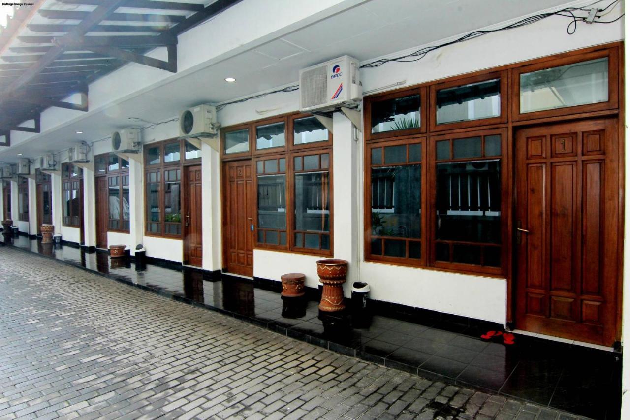 Hotel Fevytra Syariah Yogyakarta Ngoại thất bức ảnh